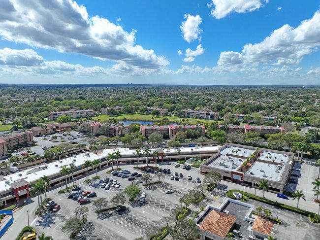 APT-301 - 7300 Lake Circle Dr, Condo with 2 bedrooms, 2 bathrooms and null parking in Margate FL | Image 31