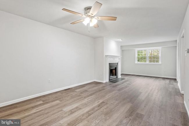 1519 Corsley Ct, Townhouse with 3 bedrooms, 3 bathrooms and null parking in MAPLE GLEN PA | Image 6