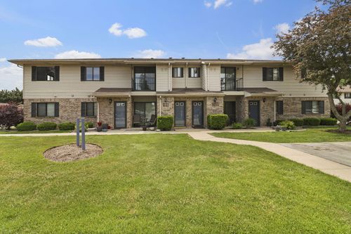3938 81st St, Kenosha, WI, 53142-4933 | Card Image