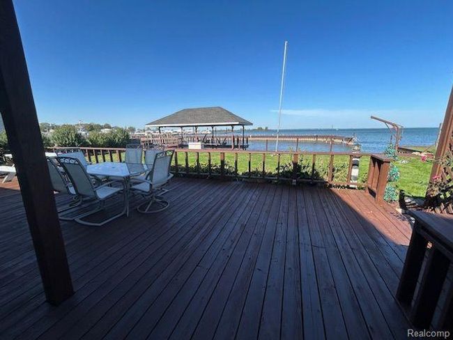 32241 N River Rd, House other with 3 bedrooms, 2 bathrooms and null parking in Harrison Twp MI | Image 57