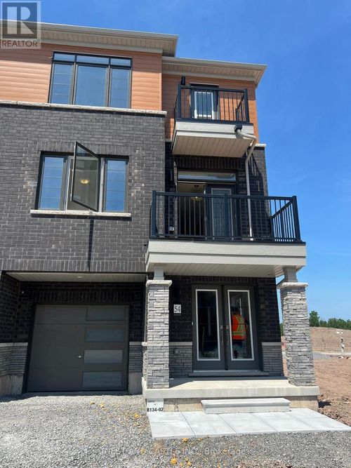 54 Pogie Drive, Welland (Dain City), ON, L3B0P1 | Card Image