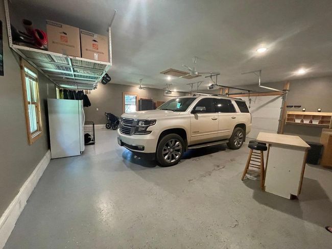 Garage | Image 24