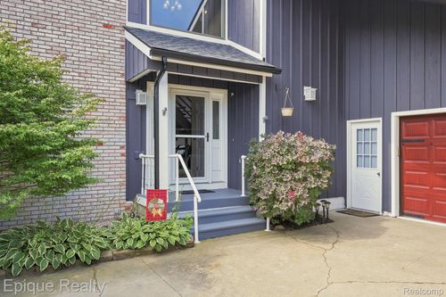 4049 Blue River Dr, Saint Clair, MI, 48079-3500 | Card Image