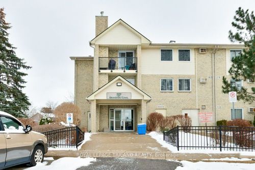 {{alt}} | Card Image