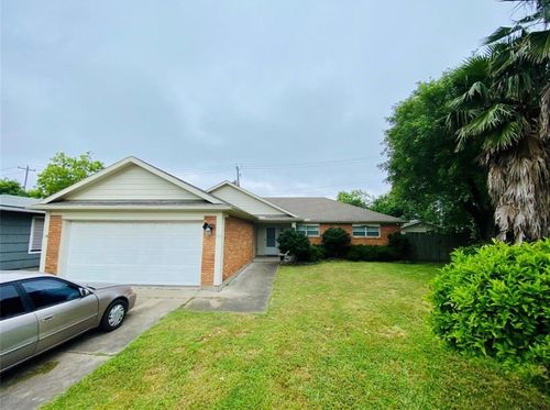 110 Tuna St, Galveston, TX, 77550-3208 | Card Image