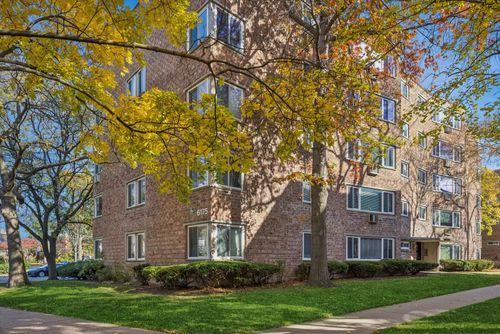 4c-6175 N Wolcott Ave, Chicago, IL, 60660-2396 | Card Image