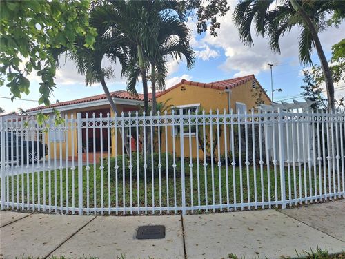 3001 Nw 3rd St, Miami, FL, 33125-5017 | Card Image