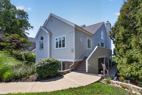 6-1802 Lakeshore Dr, Saint Joseph, MI, 49085-1670 | Card Image