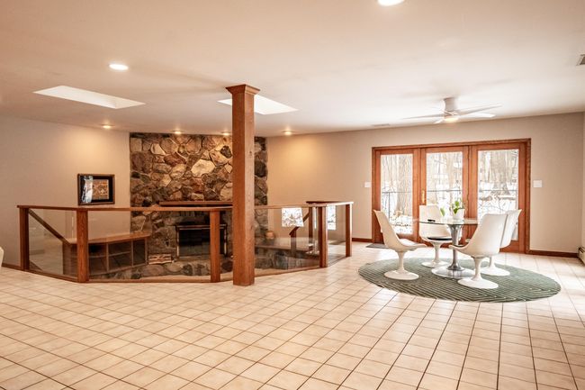 4352 Fenton Rd, House other with 4 bedrooms, 3 bathrooms and null parking in Hartland MI | Image 19