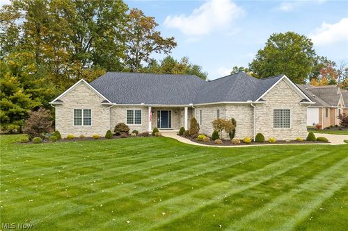 1517 Spring Wood Lane, Uniontown, OH, 44685 | Card Image