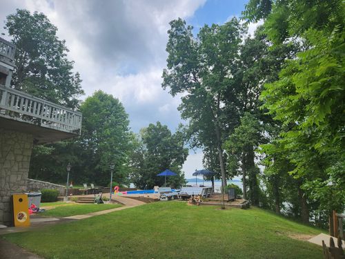 68 Cardinal Cir, Cadiz, KY, 42211-8850 | Card Image