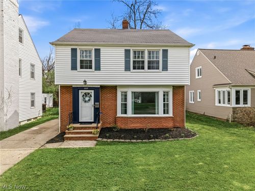 2227 Fenwick Rd, University Heights, OH, 44118-3117 | Card Image