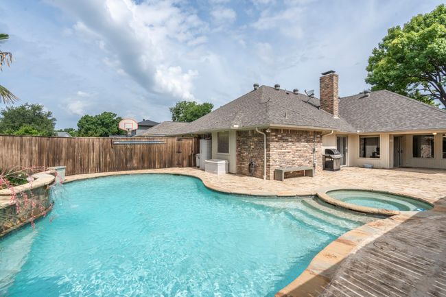 6910 Flintcove Dr, House other with 4 bedrooms, 3 bathrooms and null parking in Dallas TX | Image 33