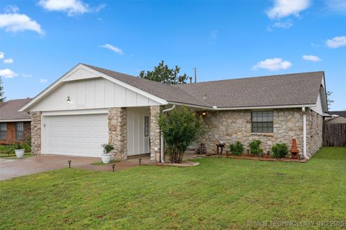 4724 Michigan St, Bartlesville, OK, 74006-2013 | Card Image