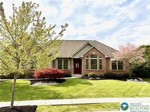 4469 Lisa Ln, Allentown, PA, 18103-9316 | Card Image