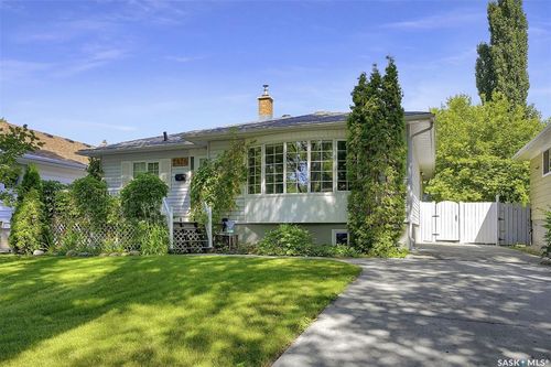 2826 23rd Ave, Regina, SK, S4S1E6 | Card Image