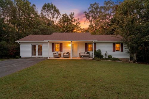 9050 Fairystone Park Hwy, Bassett, VA, 24055-3066 | Card Image