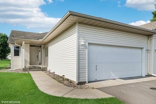 726 Regent Dr, Shakopee, MN, 55379-8261 | Card Image