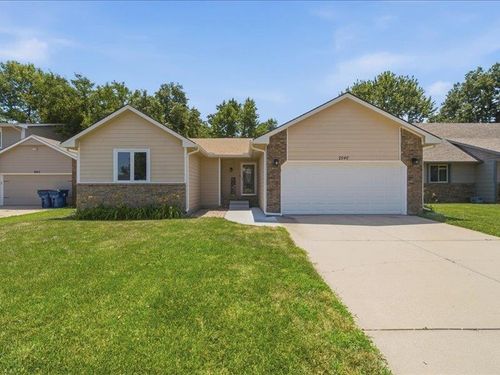 2040 N Parkridge Ct, Wichita, KS, 67212 | Card Image