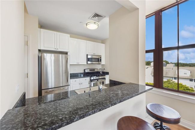 APT-614 - 1 Scarsdale Rd, Condo with 2 bedrooms, 2 bathrooms and 1 parking in Eastchester NY | Image 7