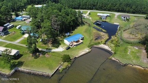 211 Riverview Ln, Belhaven, NC, 27810-9257 | Card Image