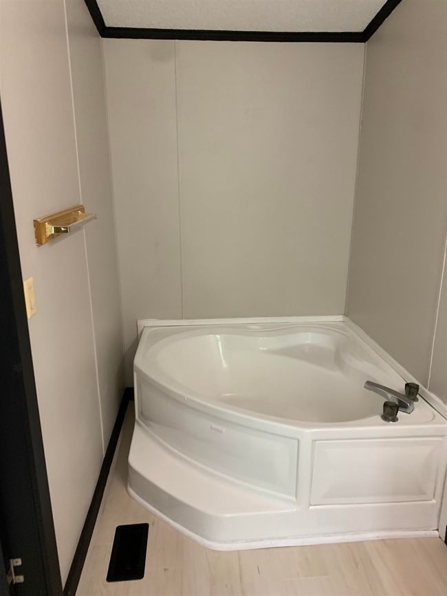 376 Virginia Cir, House other with 3 bedrooms, 2 bathrooms and null parking in Waterloo SC | Image 18