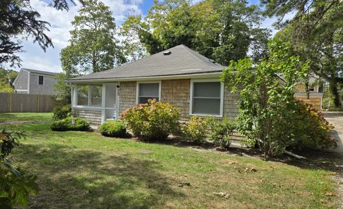 9 Jason Ln, Harwich Port, MA, 02646-1208 | Card Image