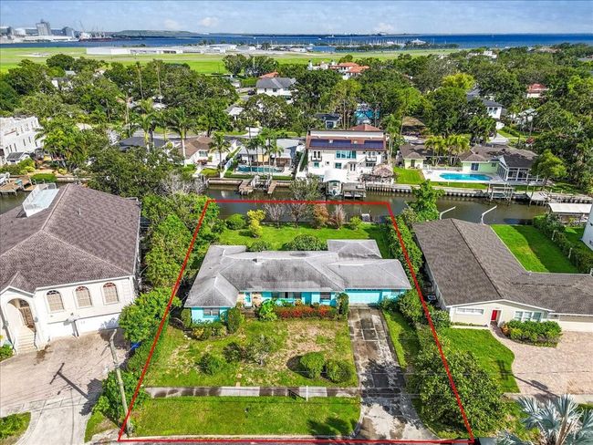 545 Suwanee Cir, Home with 0 bedrooms, 0 bathrooms and null parking in TAMPA FL | Image 7