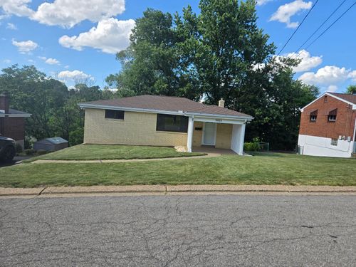 3003 Harmening Ave, Pittsburgh, PA, 15227-4128 | Card Image