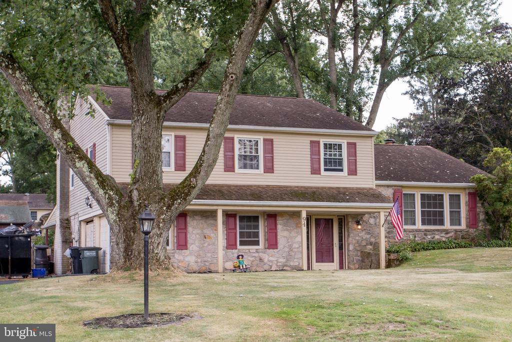 Spring Garden Mill Dr, Newtown, PA 18940