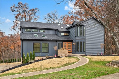 10492 Olde Villa Dr, Gibsonia, PA, 15044-7463 | Card Image