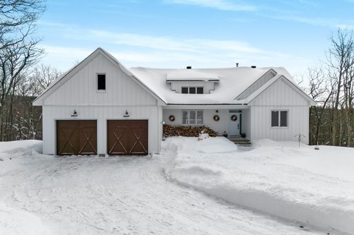 27 Rue Nove-Mesto, Cantley, QC, J8V3B2 | Card Image