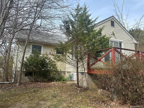 11 Clover Dr, West Nyack, NY, 10994-2306 | Card Image