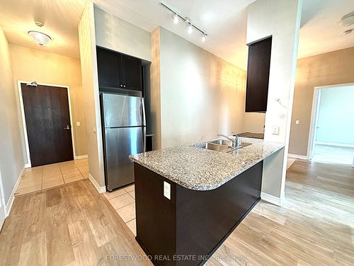 101-339 Rathburn Rd W, Mississauga, ON, L5B0K6 | Card Image