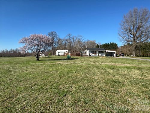 824 Baxter Rd, Cherryville, NC, 28021-9546 | Card Image