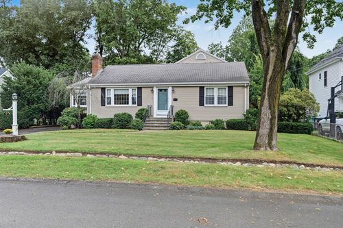 9 Fern St, Natick, MA, 01760-4212 | Card Image