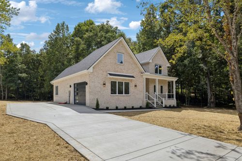 1045 Twin Pine Rd, Dickson, TN, 37055-5125 | Card Image