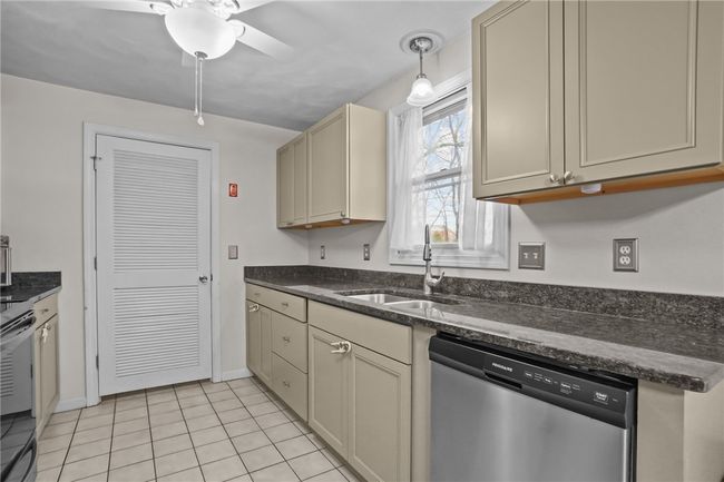 Kitchen | Image 8