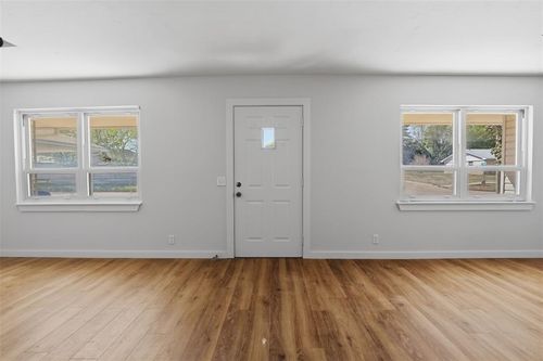 3017 Ne Cimarron Trl, Lawton, OK, 73507-1438 | Card Image