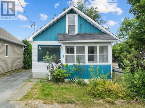 25 Clemow Ave, Sudbury, ON, P3C3G9 | Card Image