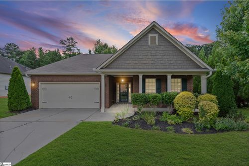 28 Trailwood Dr, Fountain Inn, SC, 29644-8510 | Card Image
