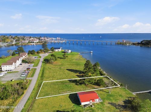 8044 Treasure Drive, Oriental, NC, 28571 | Card Image