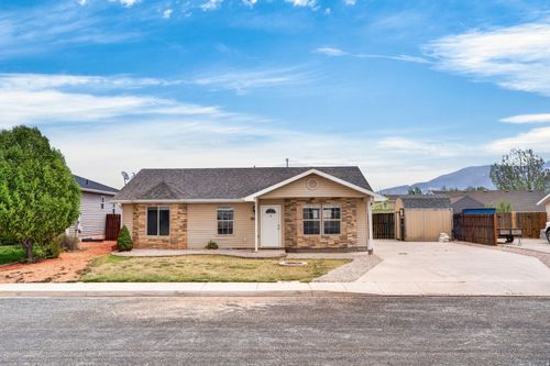 128 N 4275 W, Cedar City, UT, 84720-8192 | Card Image