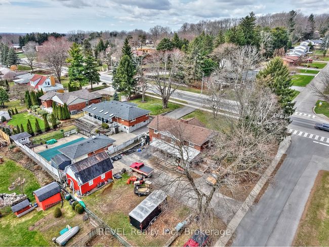 1317 Pelham St, House other with 3 bedrooms, 2 bathrooms and 6 parking in Pelham ON | Image 41