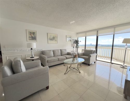 2412-1000 W Island Blvd, Aventura, FL, 33160-4974 | Card Image