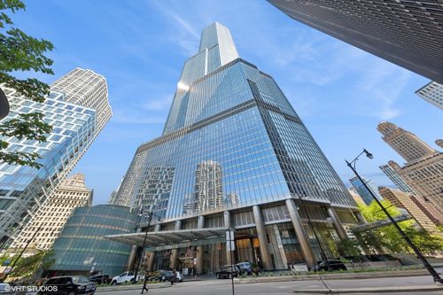 81f-401 N Wabash Ave, Chicago, IL, 60611-4004 | Card Image