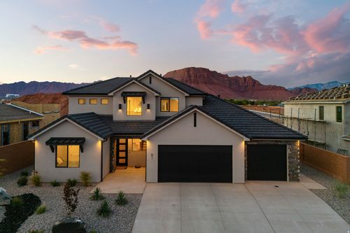 61 E Morning Glory Ave, Ivins, UT, 84738-5038 | Card Image