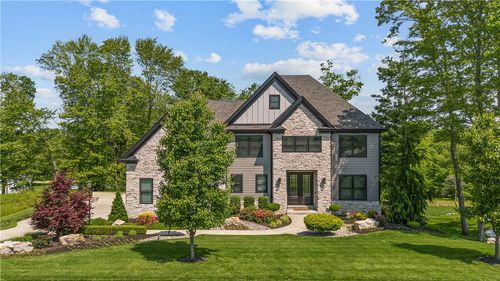 131 Woodford Dr, Evans City, PA, 16033-3626 | Card Image