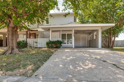 203 Trinidad Dr, Grand Prairie, TX, 75052-5221 | Card Image