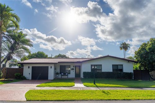 17901 Sw 92nd Ct, Palmetto Bay, FL, 33157-5731 | Card Image